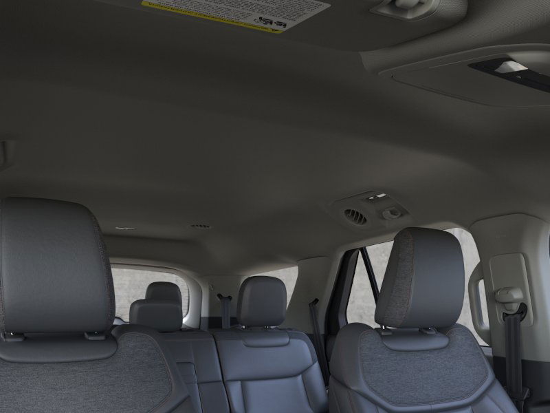 2025 Ford Explorer photo 18