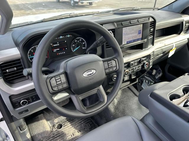 2024 Ford F-350 Super Duty Chassis Cab XL - Photo 32