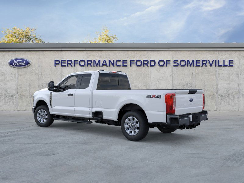 2025 Ford F-350 XLT photo 3