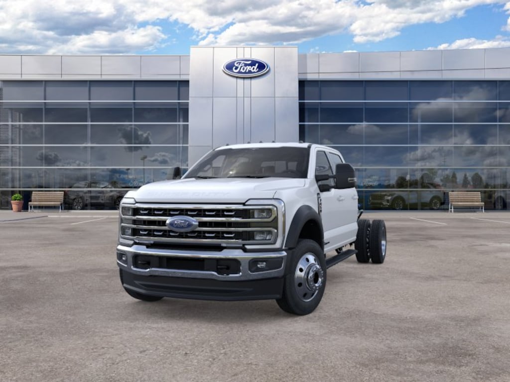 New 2026 Ford Chassis Cab F-450® Lariat® TRUCK