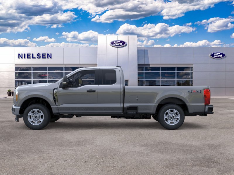 2026 Ford Super Duty F-350 SRW XLT Truck Super Cab