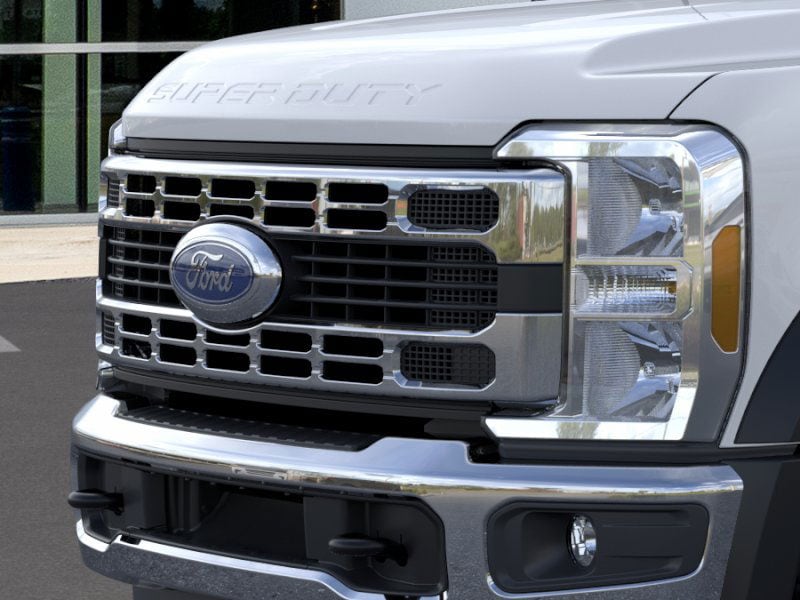 2025 Ford F-600 Super Duty Chassis Cab XL - Photo 39
