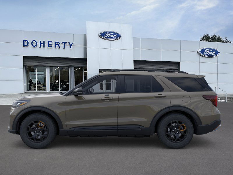 2026 Ford Explorer photo 2