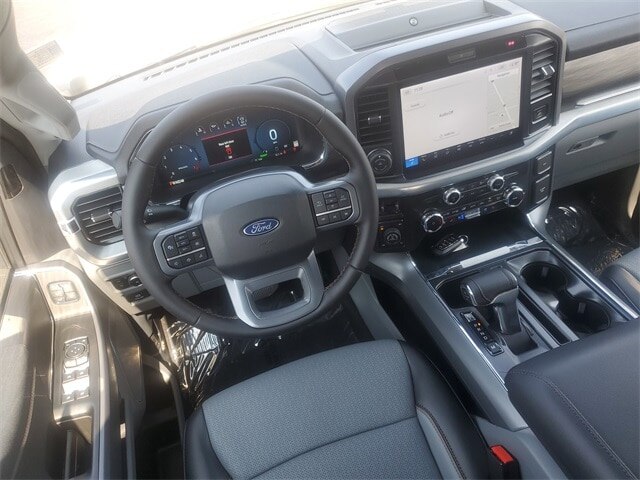 2025 Ford F-150 Lariat photo 17