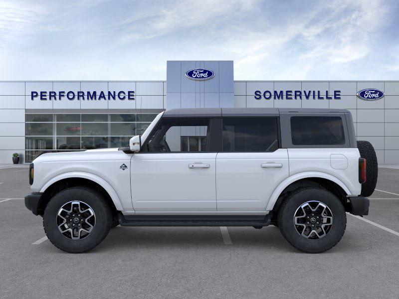 2025 Ford Bronco Outer Banks photo 3