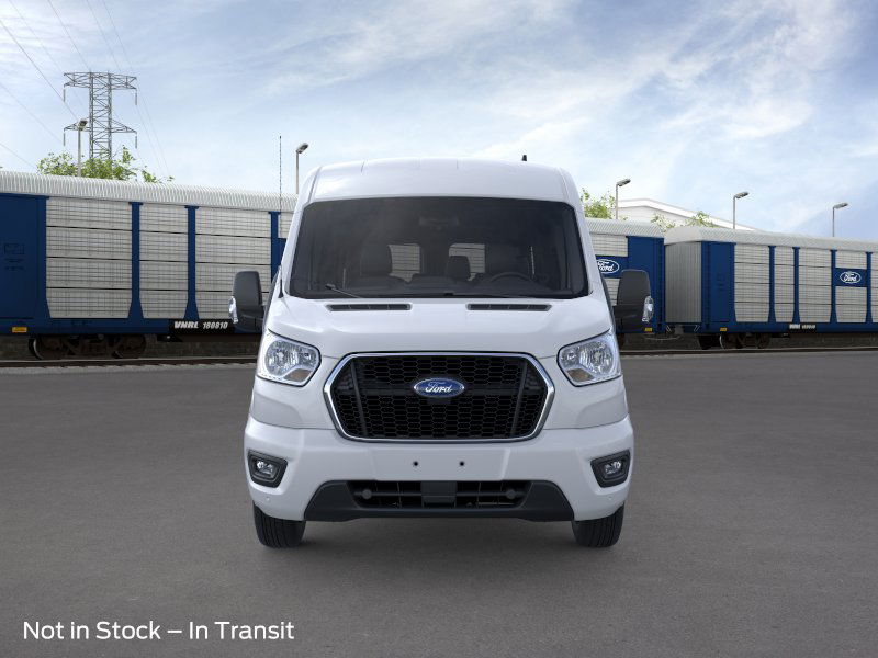 2025 Ford Econoline E-350 6
