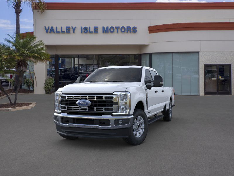2025 Ford F-350 XLT photo 2