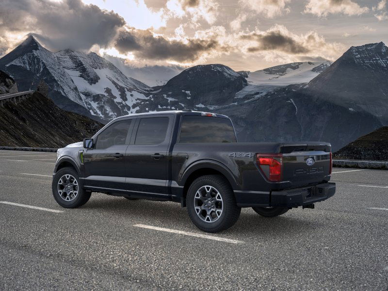 2025 Ford F-150 STX photo 4