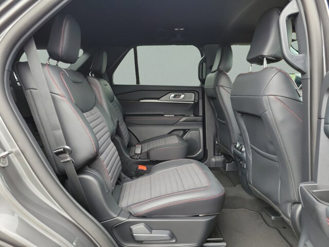 2026 Ford Explorer ST-Line - Photo 57