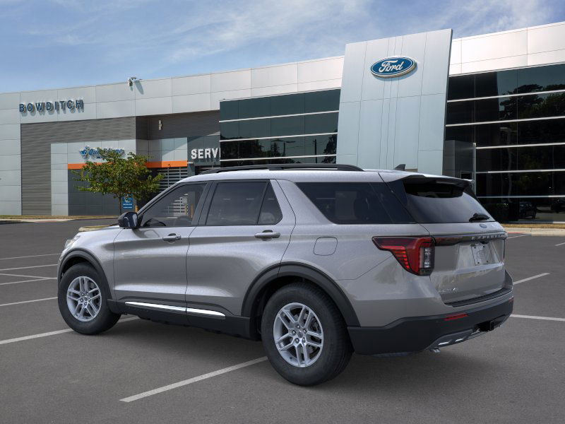 2025 Ford Explorer photo 3
