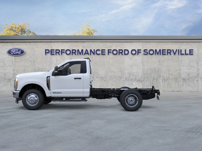 2026 Ford F-350 photo 3