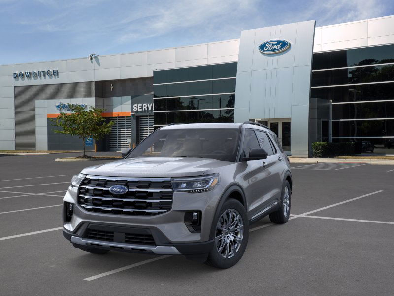 2025 Ford Explorer photo 2