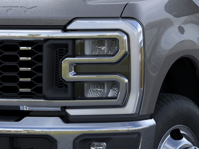 Thumbnail: 2025 Ford F-350 - 40