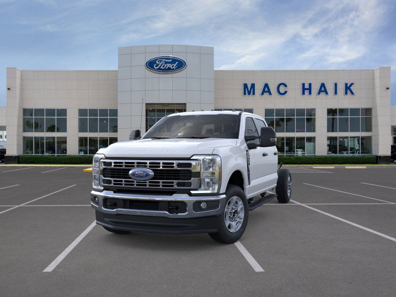 2026 Ford F-350 XLT photo 2