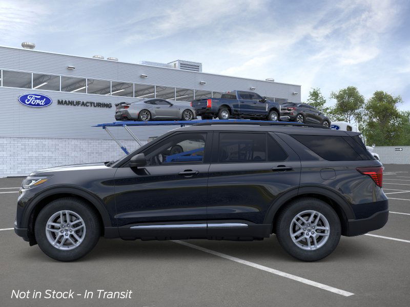 2025 Ford Explorer photo 3