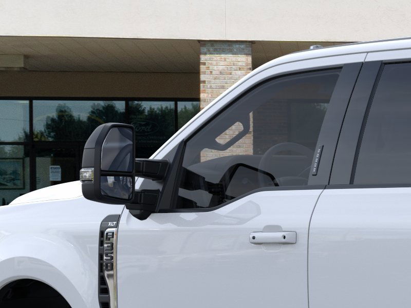 2026 Ford Super Duty F-350 DRW F-350 XLT 4WD Crew Cab 8 Box