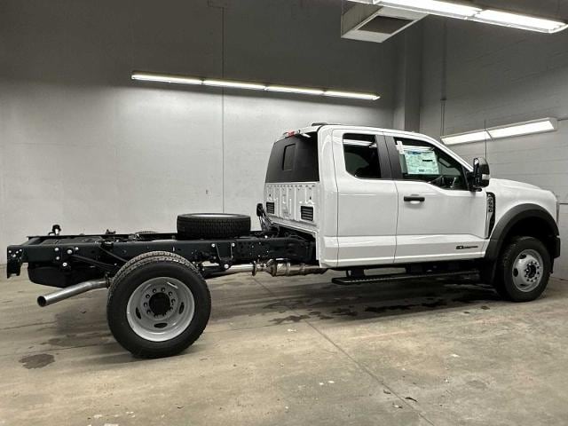 2026 Ford F-550 Super Duty Chassis Cab XL - Photo 33