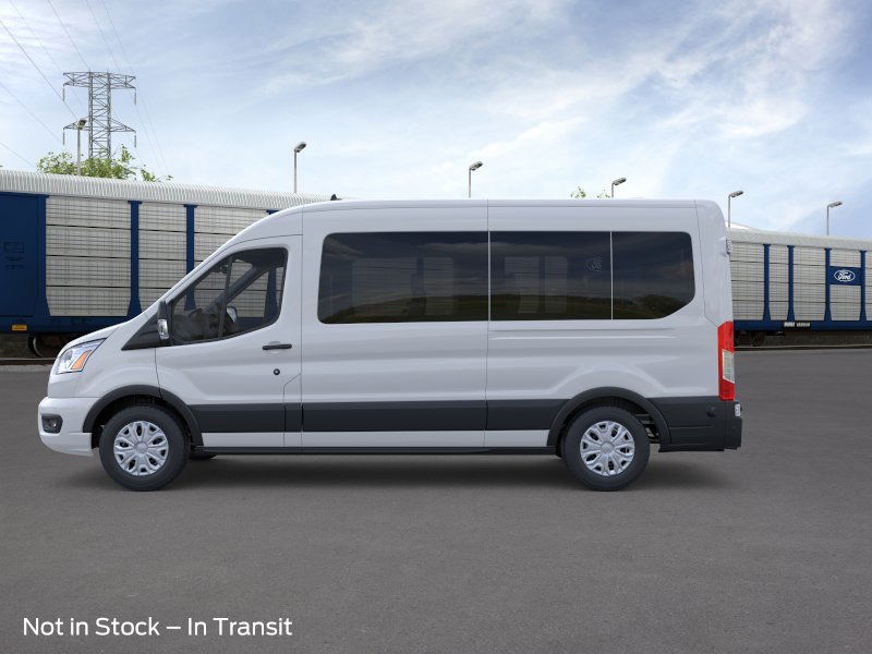 2025 Ford Econoline E-350 3