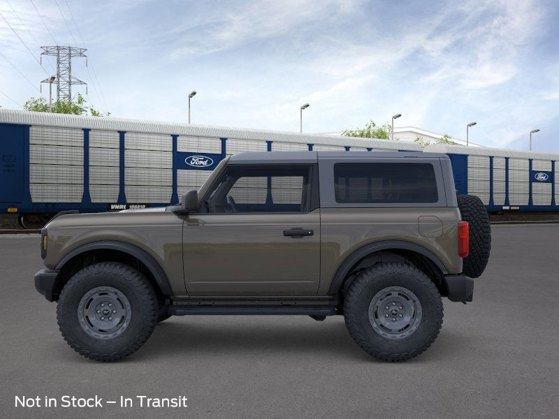 2025 Ford Bronco Base photo 3
