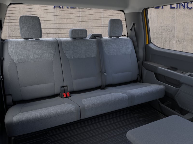 2025 Ford F-450 Super Duty Chassis Cab XLT - Photo 11