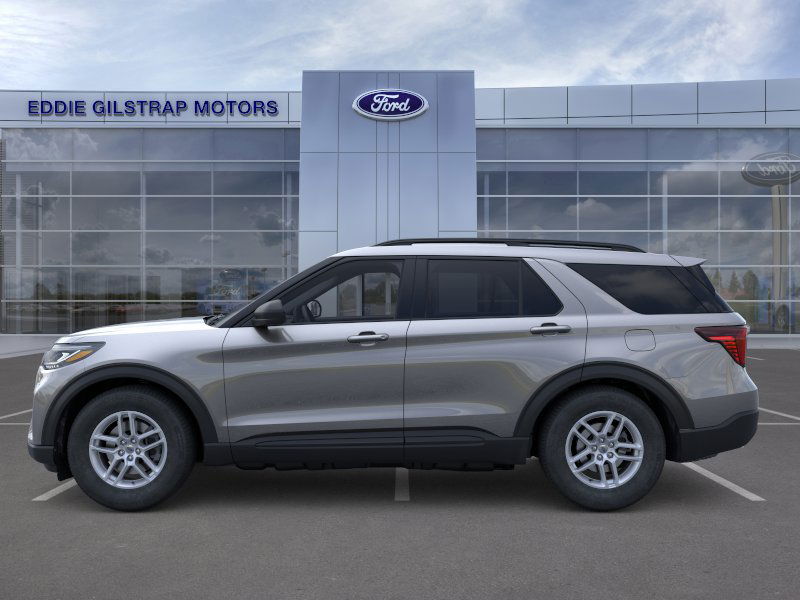 2026 Ford Explorer photo 2