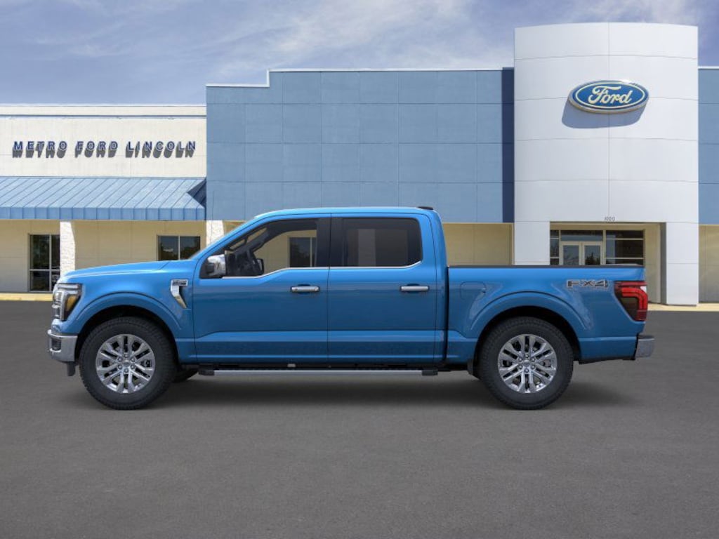 New 2025 Ford F-150 Lariat Crew Cab
