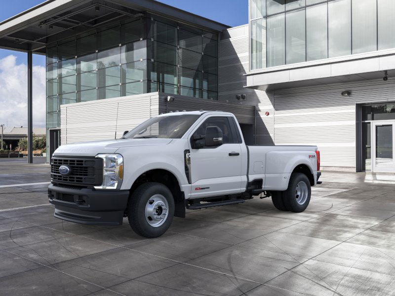 2026 Ford F-350 Super Duty XL's photo