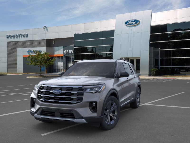 2025 Ford Explorer photo 2