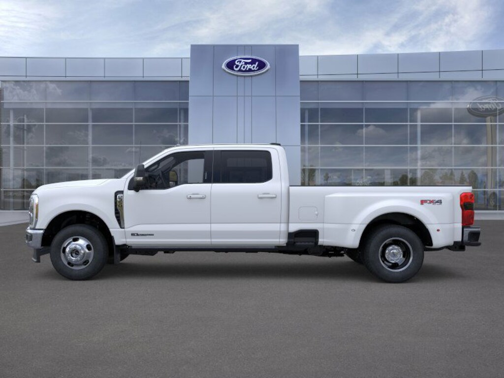 New 2026 Ford Super Duty F-350 DRW LARIAT LARIAT 4WD Crew Cab 8 Box