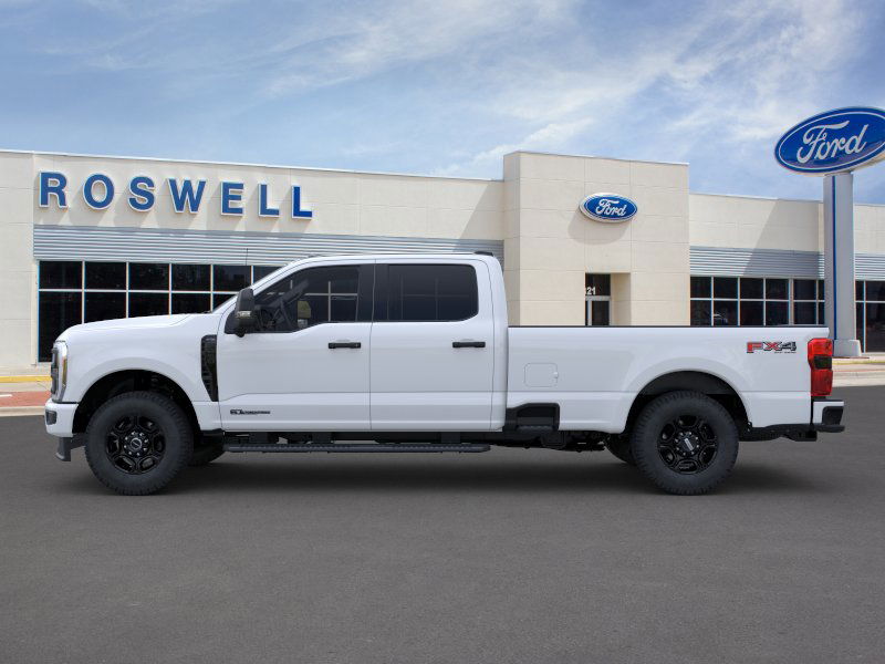 2025 Ford F-350 photo 3