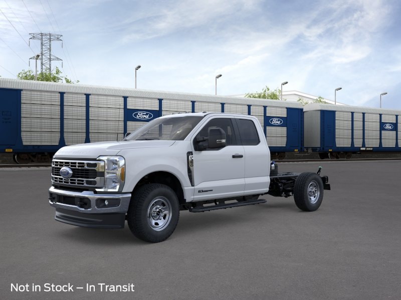 2026 Ford F-350 XL 4x4 SuperCab 168-In SRW's photo