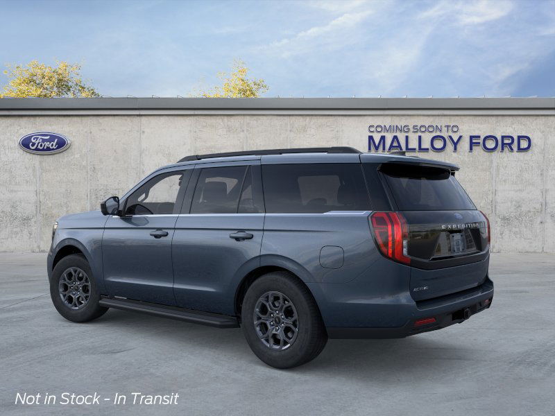 2025 Ford Expedition photo 3