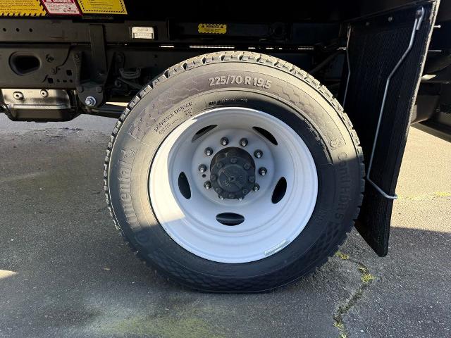 2025 Ford F-450 Super Duty Chassis Cab XL - Photo 51