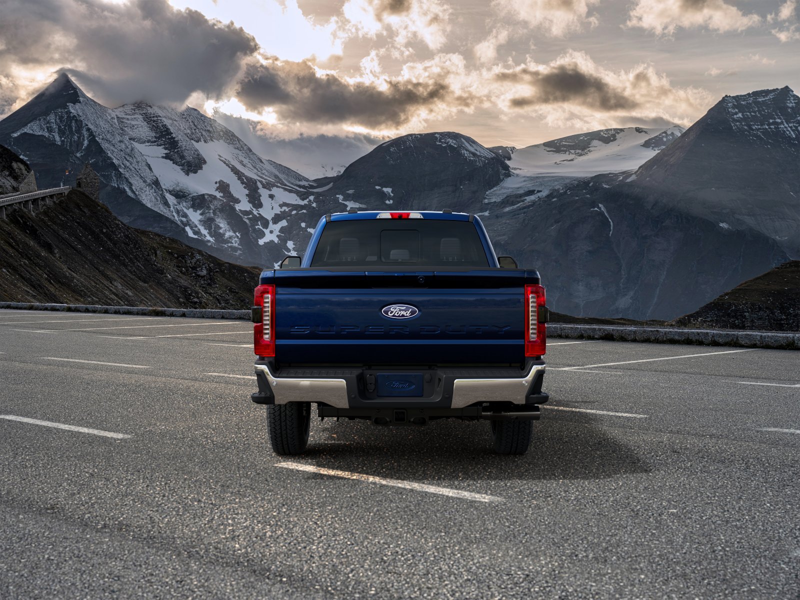 New 2027 Ford F-250SD XLT Truck