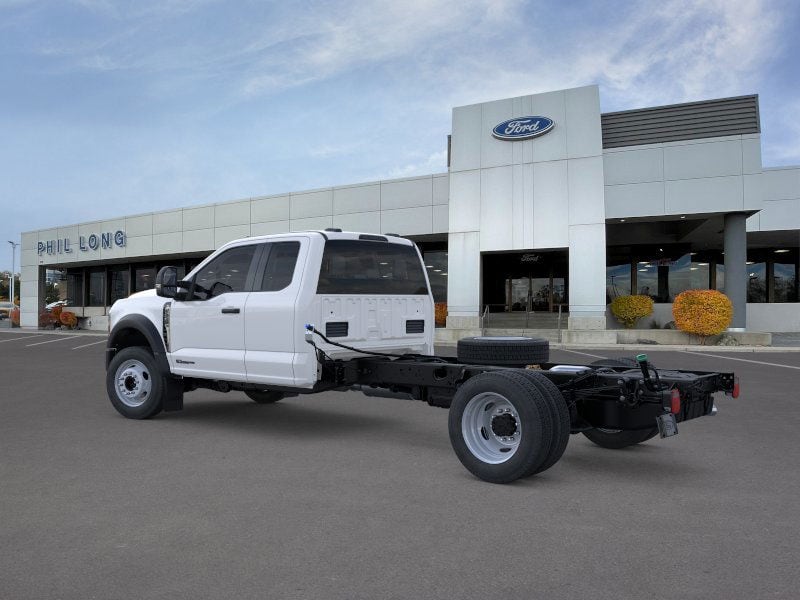2025 Ford F-550 Super Duty Chassis Cab XL - Photo 27