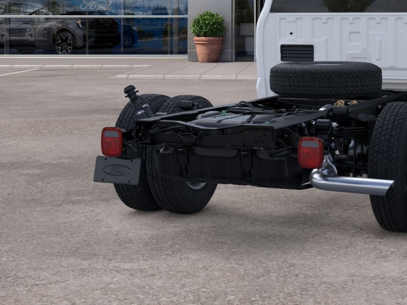 2025 Ford F-350 Super Duty Chassis Cab XL - Photo 44
