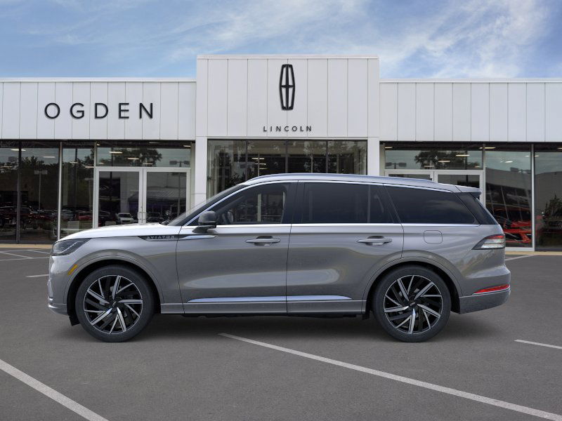 2025 Lincoln Aviator Black Label photo 3