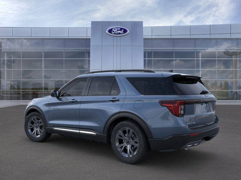 2025 Ford Explorer photo 4