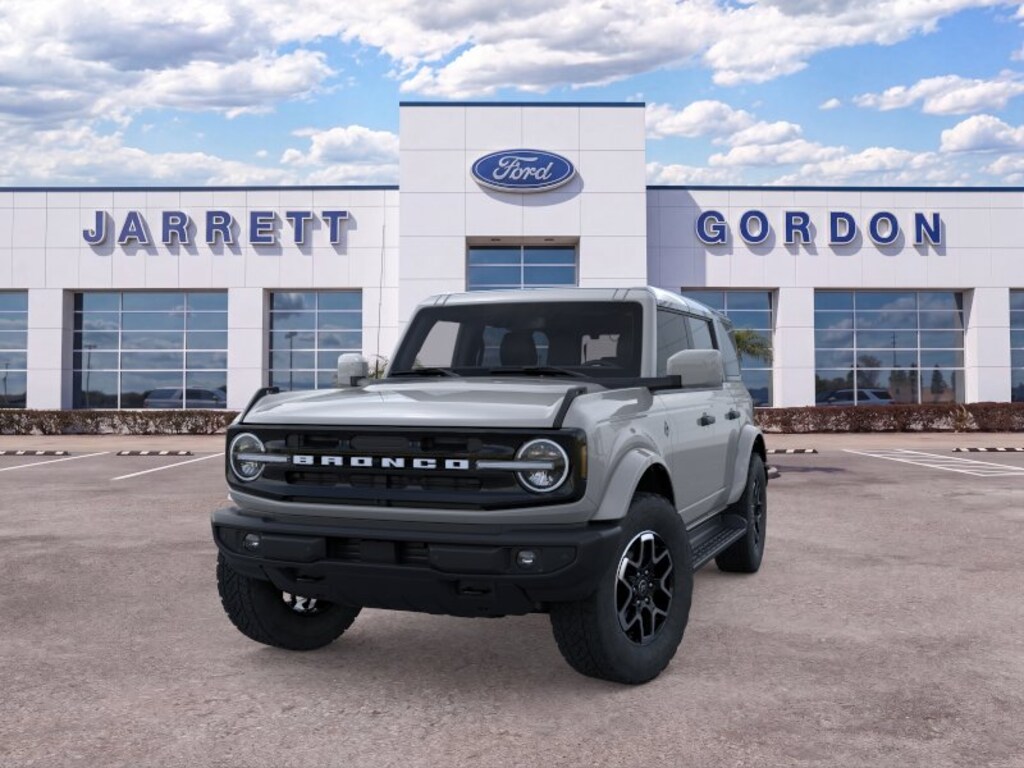 New 2026 Ford Bronco Outer Banks SUV