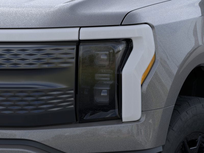 2025 Ford F-150 Lightning XLT photo 40