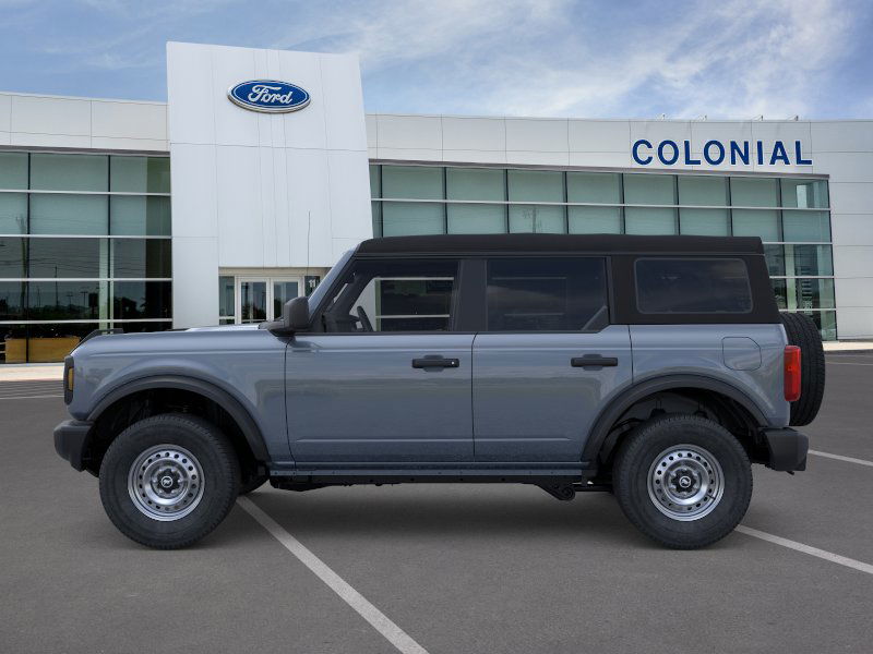 2025 Ford Bronco Base photo 3