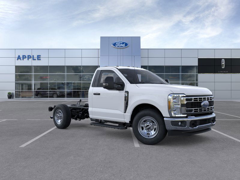 2025 Ford F-350 Super Duty Chassis Cab XL - Photo 29