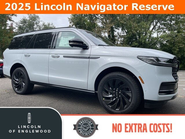 2025 Lincoln Navigator Reserve's photo