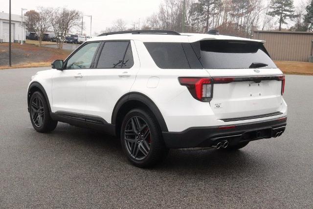 2026 Ford Explorer ST - Photo 35