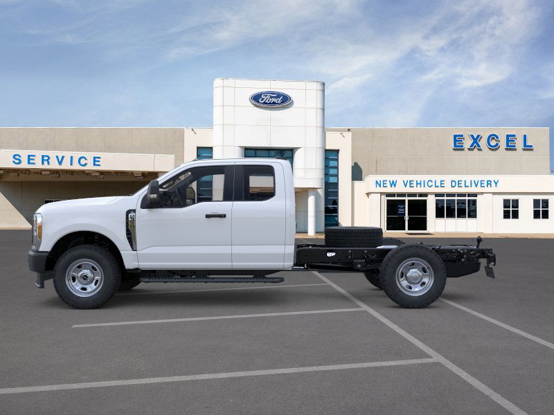 2026 Ford F-350 photo 3
