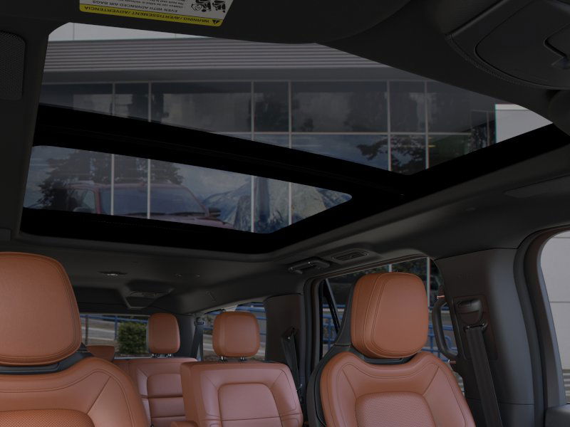 Thumbnail: 2024 Lincoln Navigator L - 50