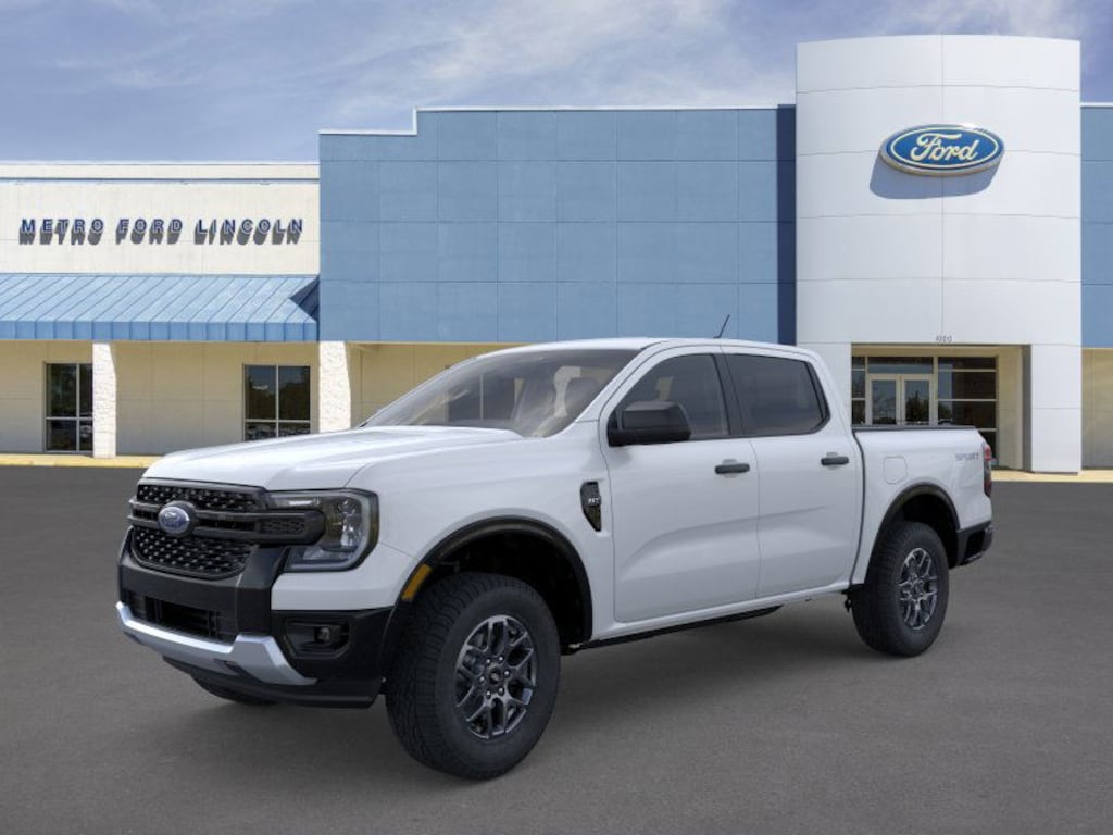 New 2025 Ford Ranger XLT SuperCrew