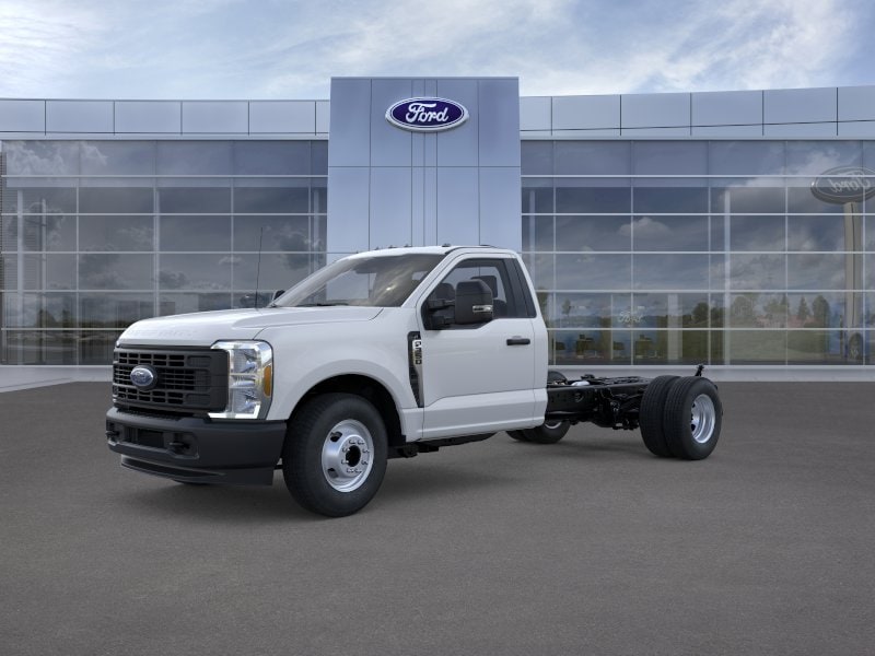 2026 Ford F-350 Super Duty Chassis Cab XL