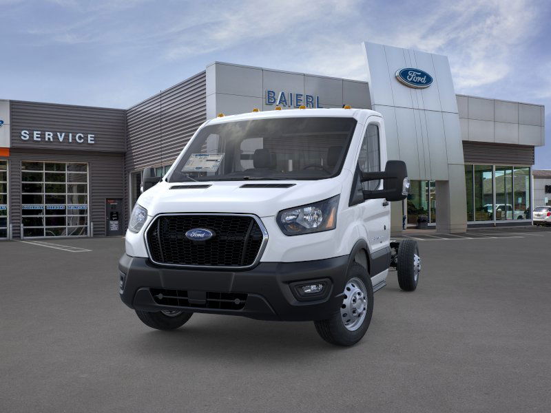 2025 Ford Transit Cutaway photo 2