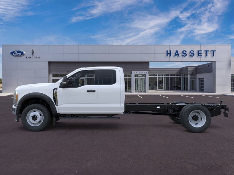 2025 Ford F-550 Super Duty Chassis Cab XL - Photo 28